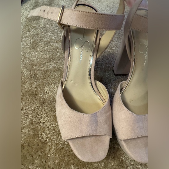 Size 10 Jessica Simpson heels - Picture 2 of 7